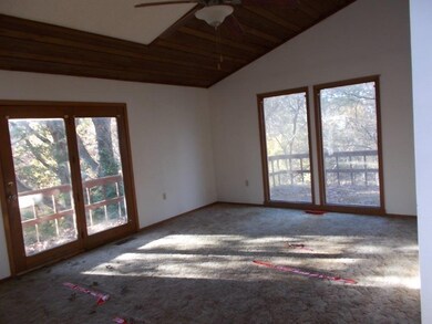 106 Shelton Dr, Eureka Springs, AR 72632 - photo 5