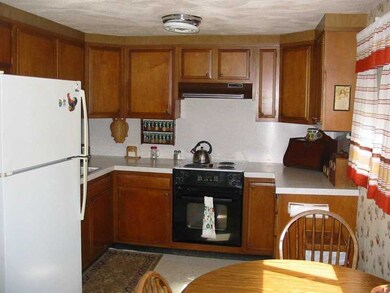 64 Cleveland St, Central Falls, RI 02863 - photo 6