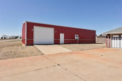 501 N Hogan Ave, Guthrie, OK 73044 - photo 4