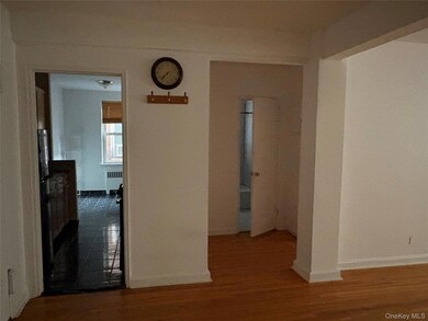 2090 Barnes Ave unit 4D, Bronx, NY 10462 - photo 7