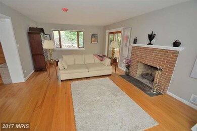 6222 Lakeview Dr, Falls Church, VA 22041 - photo 6