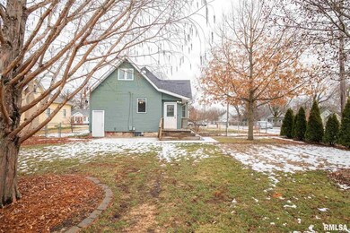 1407 N Logan St, Chillicothe, IL 61523 - photo 4