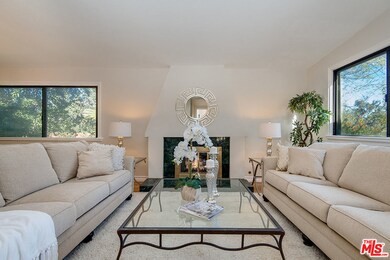 5247 Calderon Rd, Woodland Hills, CA 91364 - photo 4