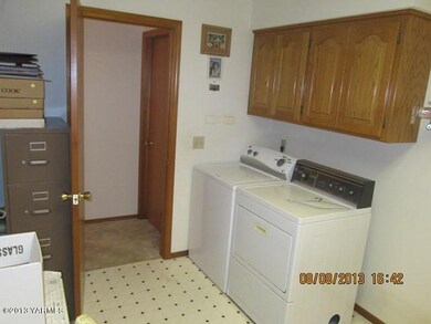 John Skidmore--Richards Rd 011