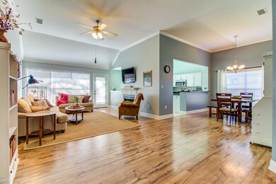 14251 Oak View Cir (4)