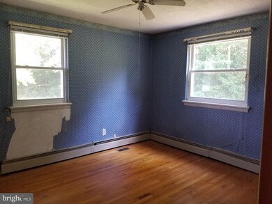 998 James Monroe Hwy, Colonial Beach, VA 22443 - photo 6