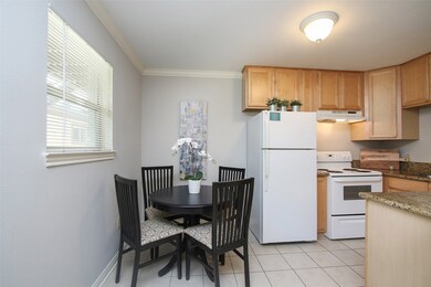 1307 Welch St unit 6, Houston, TX 77006 - photo 4