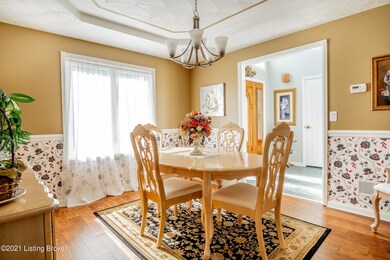 5405 Colonyridge Rd, Louisville, KY 40229 - photo 4