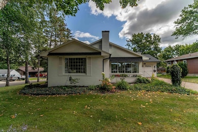 302 6th St, Grundy Center, IA 50638 - photo 2