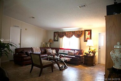 unlisted-address, Davie, FL 33325 - photo 3
