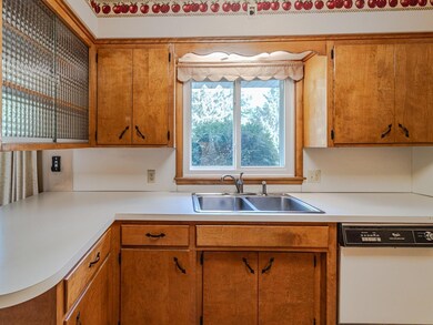 15113 Williston Ln, Minnetonka, MN 55345 - photo 7