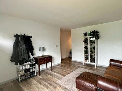 349 Lombard Rd, Columbus, OH 43228 - photo 6