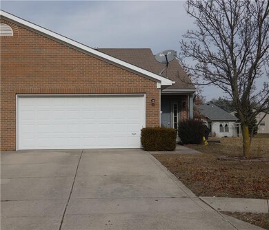 1054 Torino Ct, Franklin, IN 46131 - photo 2