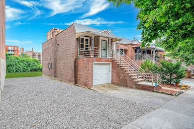 66-11 Burns St, Flushing, NY 11374 - photo 2