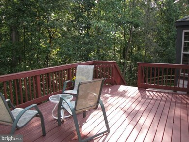 20616 Belwood Ct, Sterling, VA 20165 - photo 4