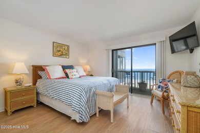 Primary bedroom suite w/ private porch
