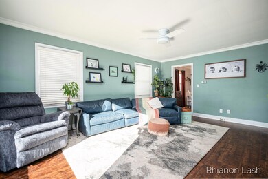 1736 Giddings-16