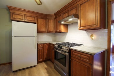 28 Liverpool St, Warwick, RI 02886 - photo 5