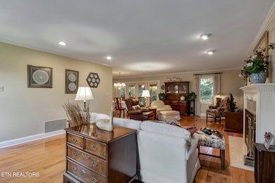 07_WoodlandTraceDrive_212_Living05