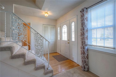 10009 W 95th St, Overland Park, KS 66212 - photo 4