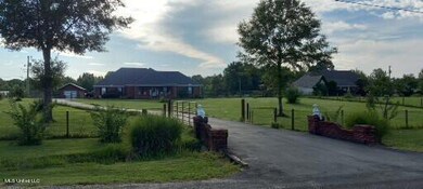 396 Woodview Rd