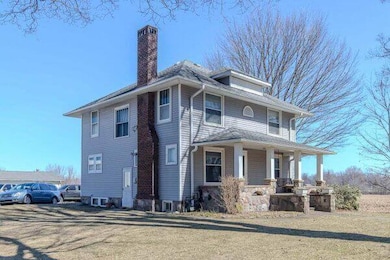 832 W Front St, Burr Oak, MI 49030 - photo 6