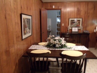 1214 S Caledonia Rd, Laurinburg, NC 28352 - photo 7