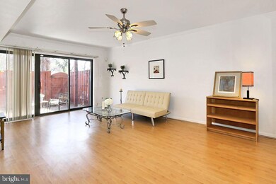 207 Skyhill Rd unit 1, Alexandria, VA 22314 - photo 4