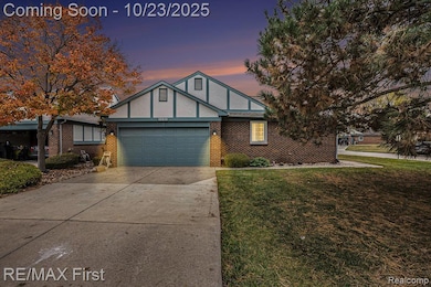 15511 Huntcliff Dr, Macomb, MI 48044 - photo 2