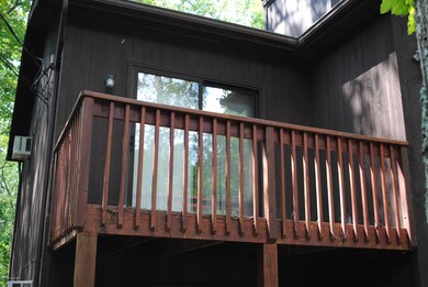 196 Lakeside Dr, East Stroudsburg, PA 18301 - photo 5