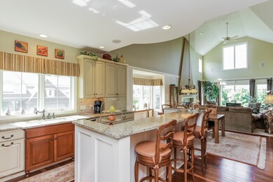 012-Kitchen-1769910-medium