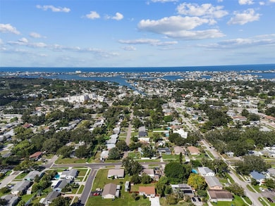 1734 Maiden Ln, Largo, FL 33774 - photo 2