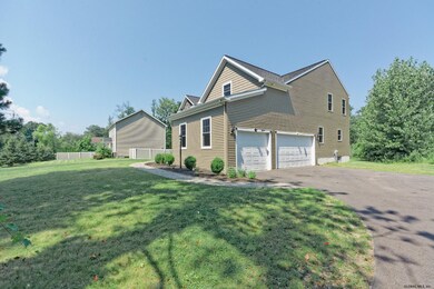 147 Maxwell Rd, Colonie, NY 12211 - photo 5