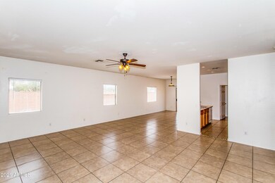 03 Family Room