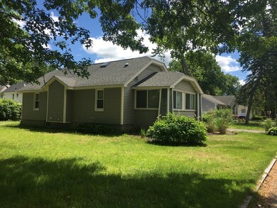 93 Burghardt St, Springfield, MA 01109 - photo 4