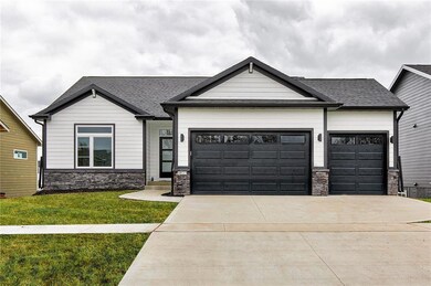 9823 Watermeadow Cir, Johnston, IA 50131 - photo 2