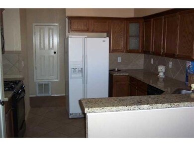 14325 Desert Cactus Dr, Horizon City, TX 79928 - photo 5