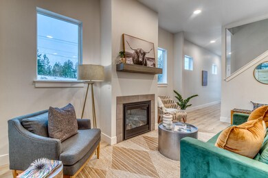 1337 SW Boardwalk Ln, Bend, OR 97702 - photo 5