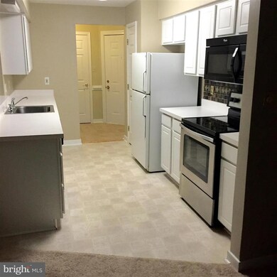 2408 Forest Edge Ct unit 201E, Odenton, MD 21113 - photo 3