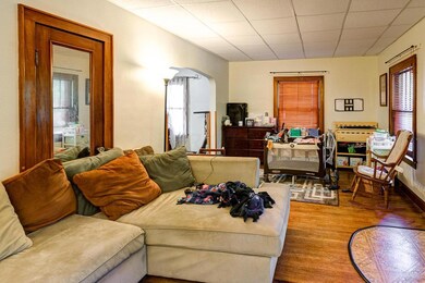 2335_Glenview_Blvd-19