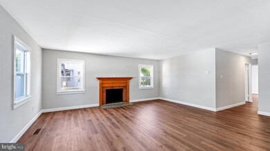 12710 Clearfield Dr, Bowie, MD 20715 - photo 7