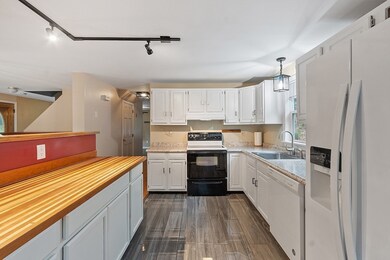 156 Barker Hill Rd, Townsend, MA 01469 - photo 3