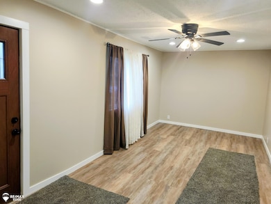 8136 Nixon Ave, Mount Morris, MI 48458 - photo 6