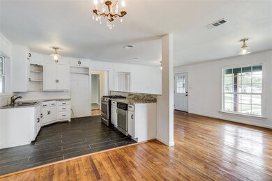 900 Ritchey St, Gainesville, TX 76240 - photo 6