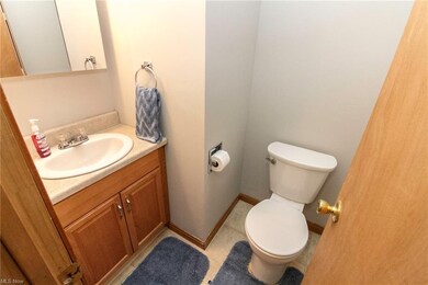 1832 E 298th St, Wickliffe, OH 44092 - photo 2