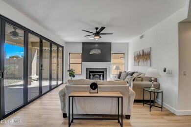 16-web-or-mls-W Myrtle Dr-014