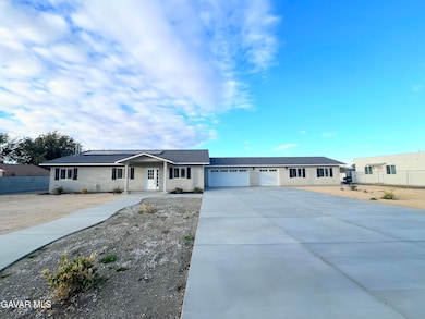 9737 E Avenue Q-4, Palmdale, CA 93591 - photo 4