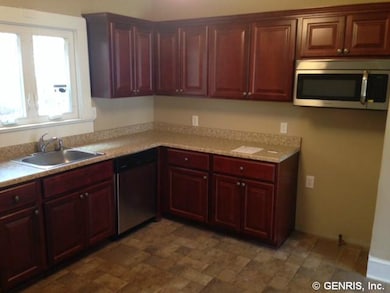 Kitchen. Brand New Kitchen and Appliances. Beautif
