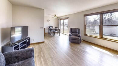 1405 Evergreen Dr, Janesville, WI 53546 - photo 5