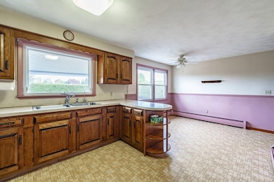 42 Adams St, Ludlow, MA 01056 - photo 6